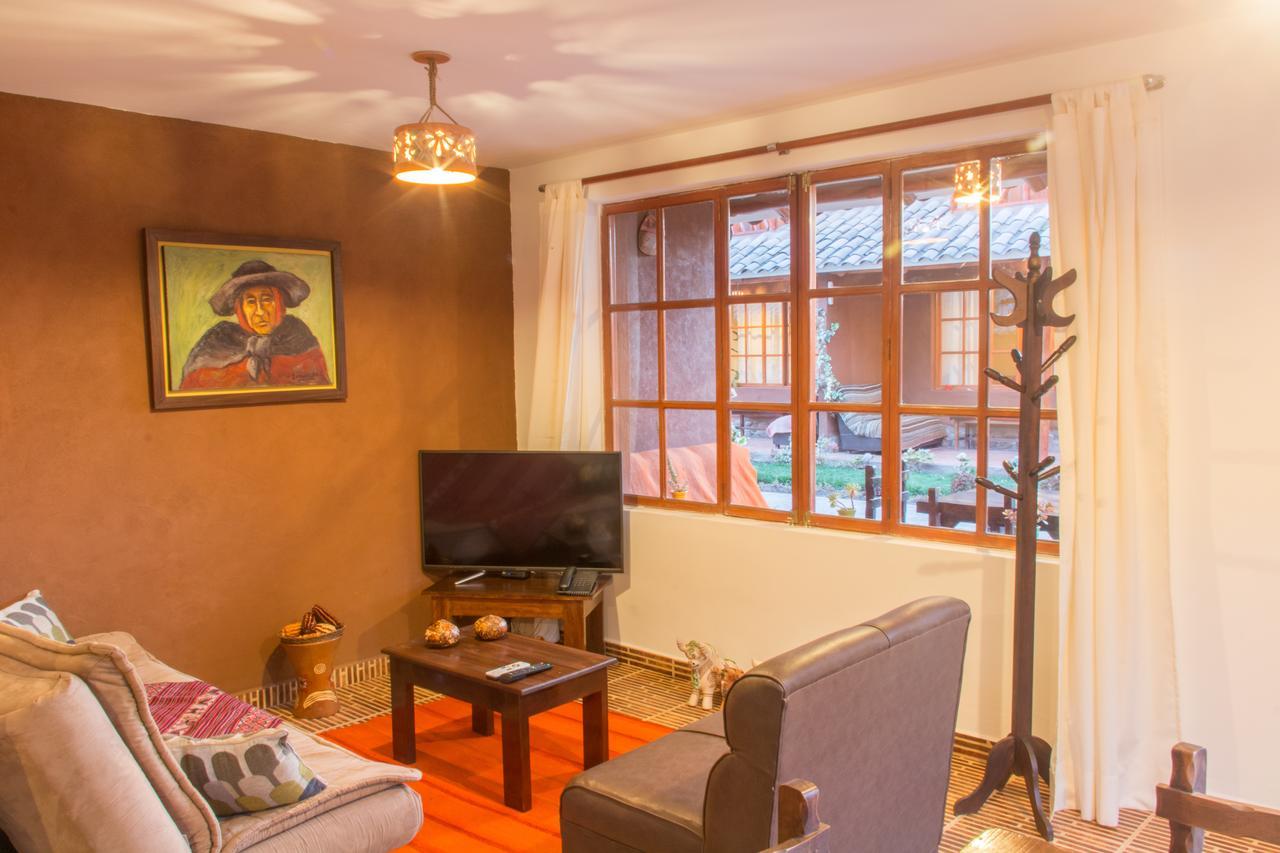 Wayqey Lodge อูรูบัมบา ภายนอก รูปภาพ